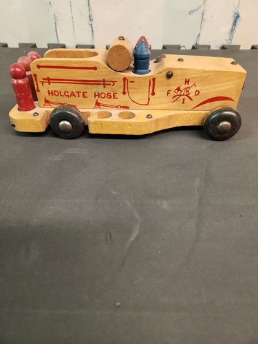Holgate firetruck 1947 - holgate, firetruck,